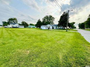 606 SW 2nd St, Aledo, IL 61231