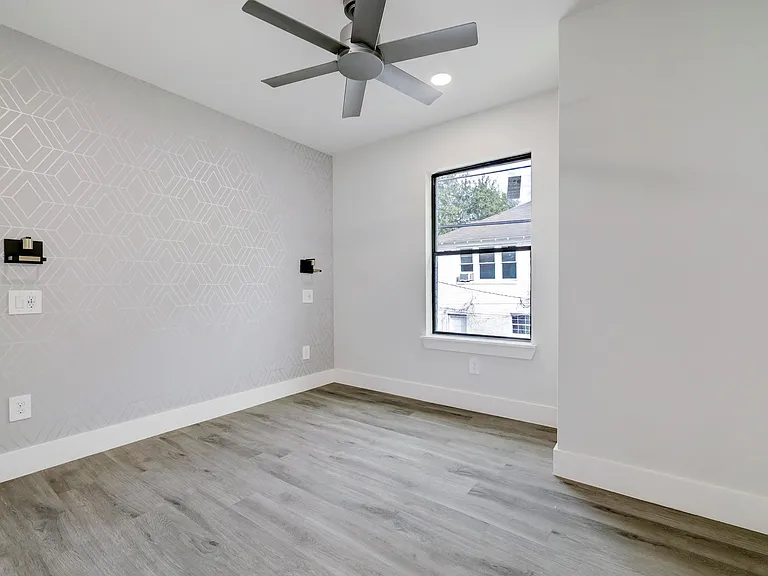 2403 Cleburne St #3 — Photo 27