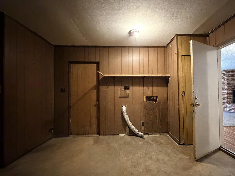 Unit Photo