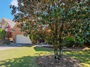 2032 Hulsey Pl, Vestavia Hills, AL 35216