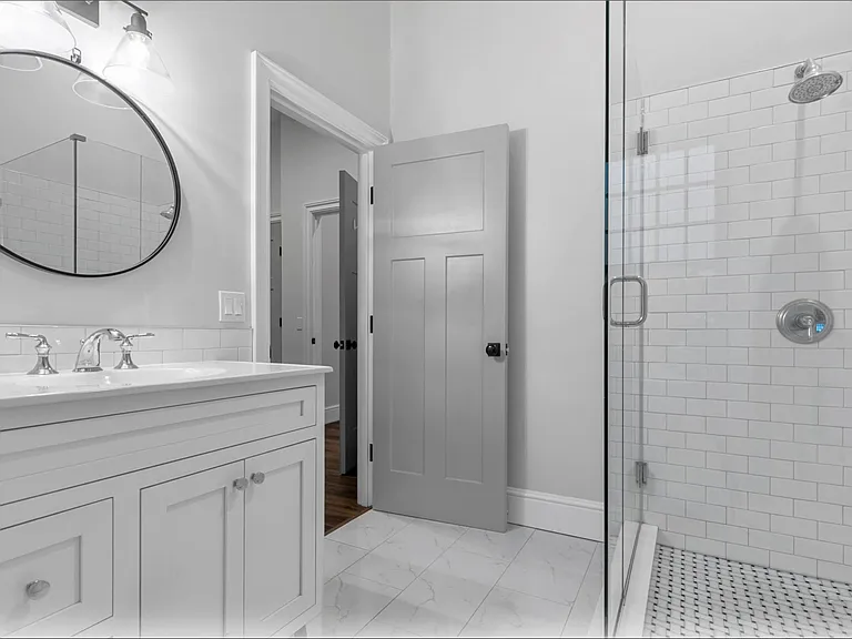 "Pembroke" - 2BR / 2BA @ 3 Park Street