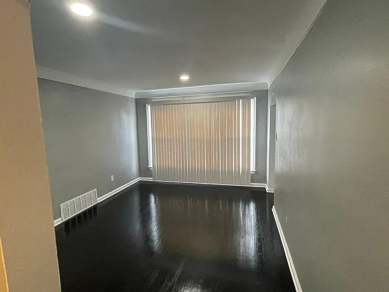 19374 Dean St — Photo 14
