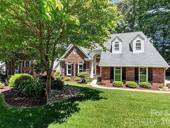 2nd image of 15211 Sharrow Bay Ct