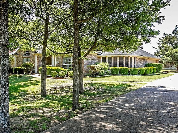 2nd image of 408 Bronco Cir