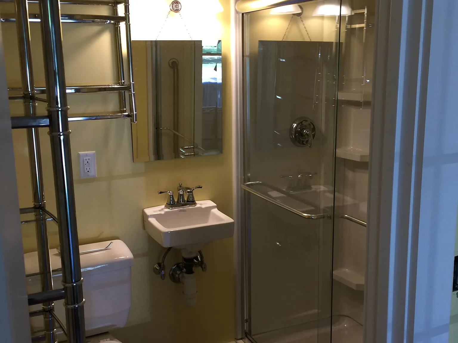 2 bed, $1,900 — Photo 3