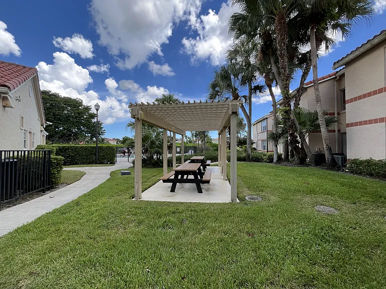 3360 Pinewalk Dr #1324-1 — Photo 10