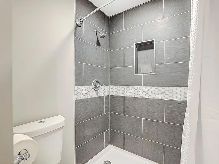 2341 Burnet Ave #2 — Photo 12