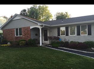 14 Hancock Rd, West Islip, NY 11795