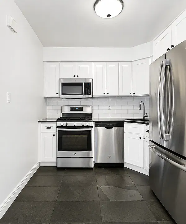 21-29 42nd St #2A
