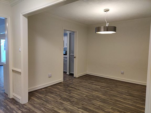 Formal dining room