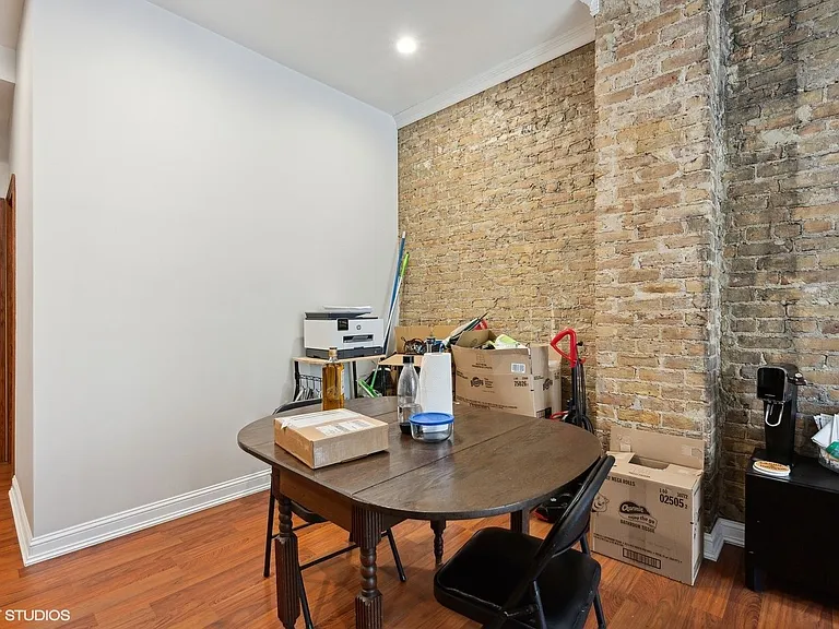 116 W Grand Ave #2 — Photo 9