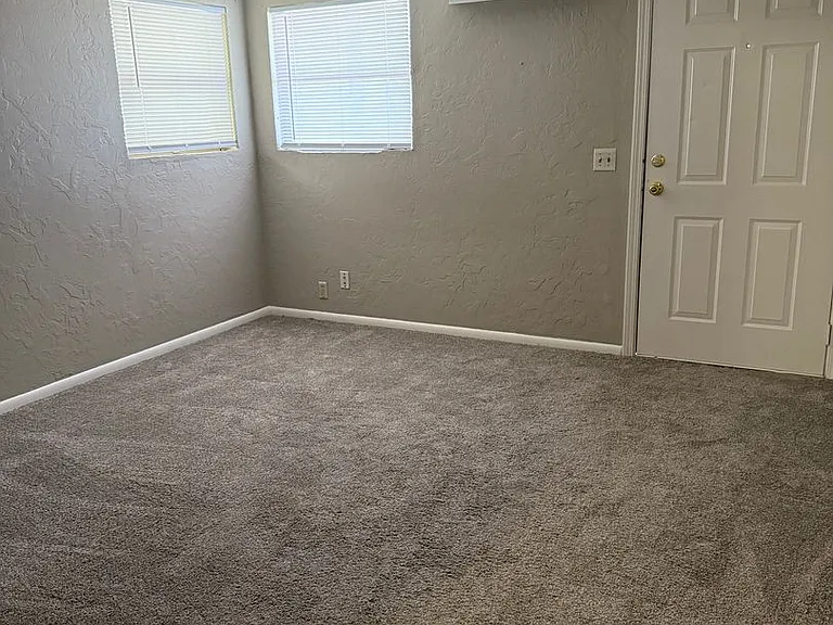 311 1/2 E Oklahoma Ave — Photo 11