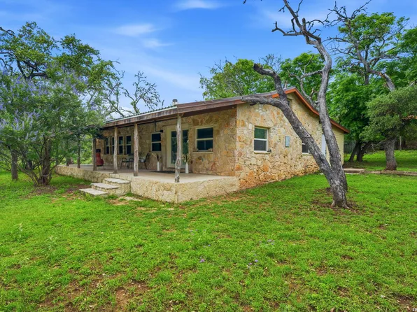 340 Rio Oak, Pipe Creek, TX 78063