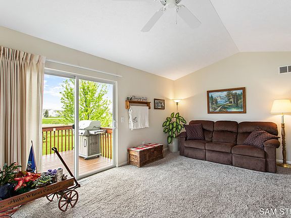 4th image of 4107 Jesslee Dr
