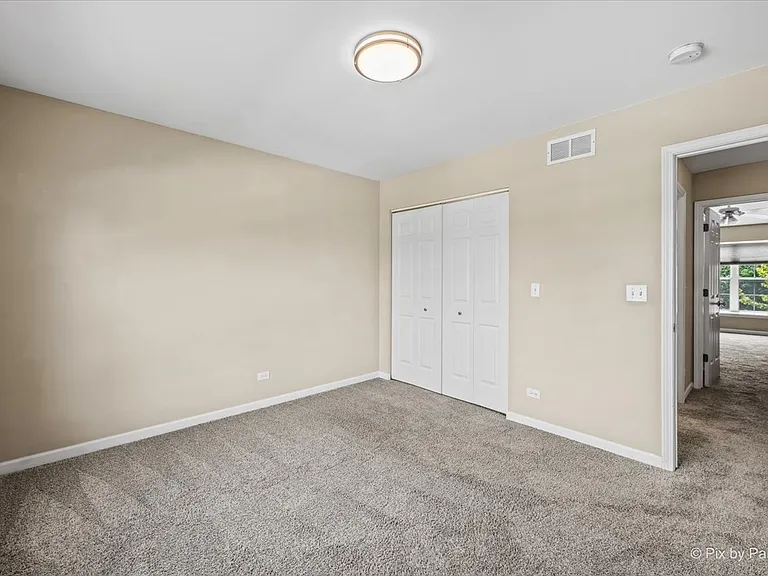 1058 E Danbury Dr — Photo 26