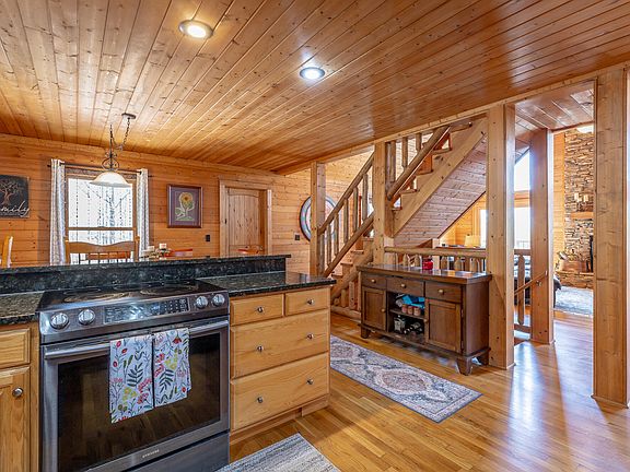 29th image of 292 Log Cabin Ln
