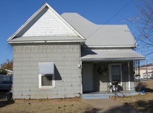 302 SW 2nd St, Mineral Wells, TX 76067