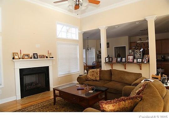 4th image of 2239 Pinnacle View Dr