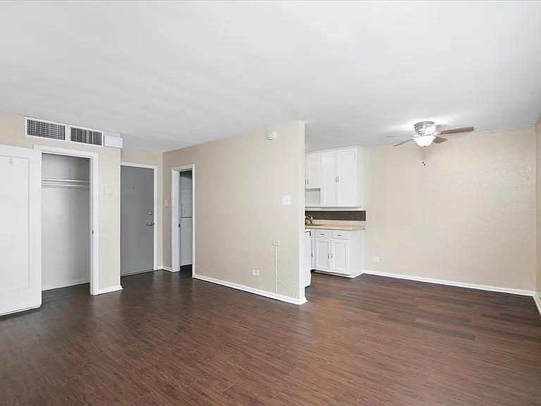 1180 Colorado Blvd #24 — Photo 3