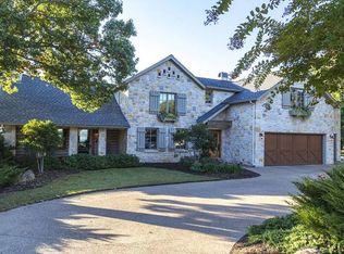 4019 Crescent Dr, Granbury, TX 76049