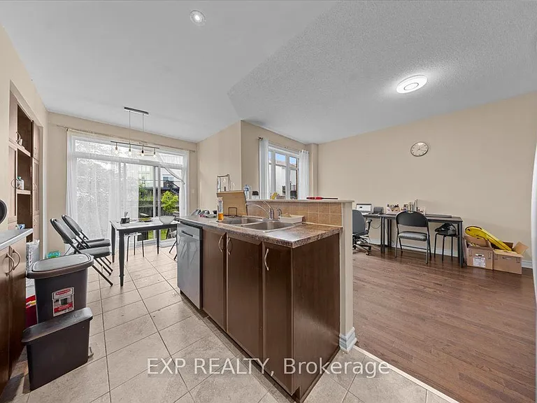 222 Badgeley Ave — Photo 12