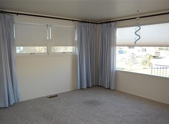 3rd image of 1820 N 11th Ave