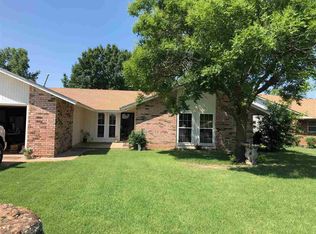 2808 Heritage Trl, Enid, OK 73703