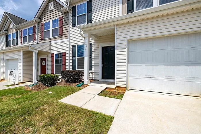Building Photo - 4648 Kyle Dr