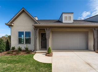 3071 Lakewood Ln, Opelika, AL 36801