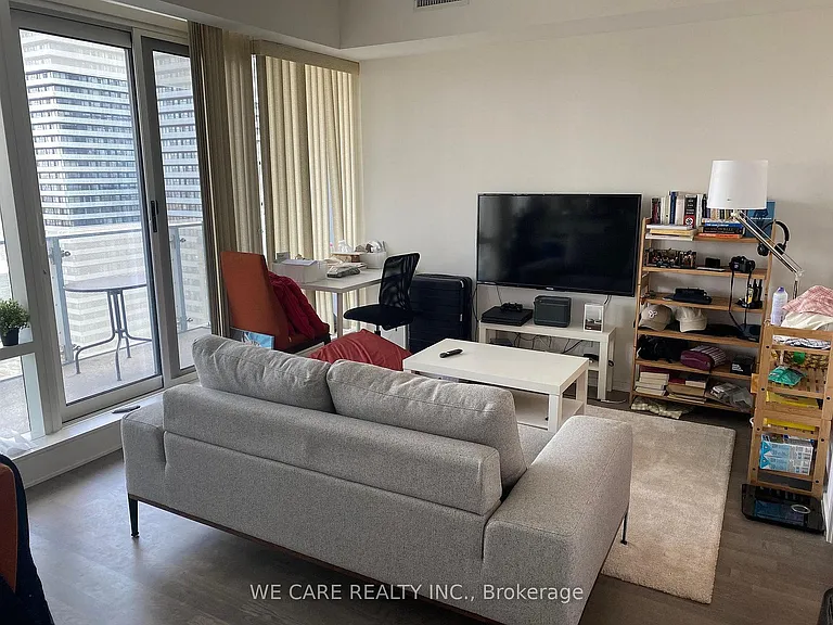 1 Bloor St E #3502 — Photo 28