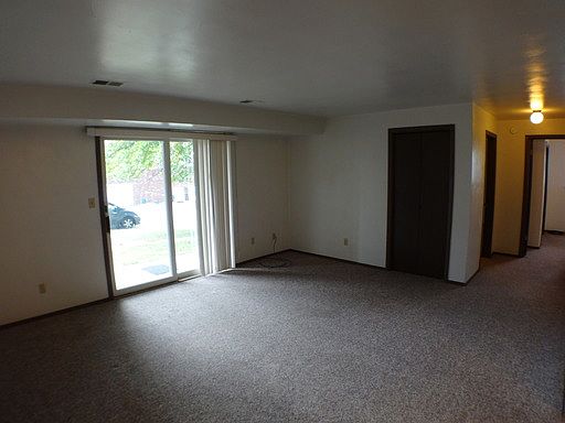 1st image of 213 Concord Ct APT 1