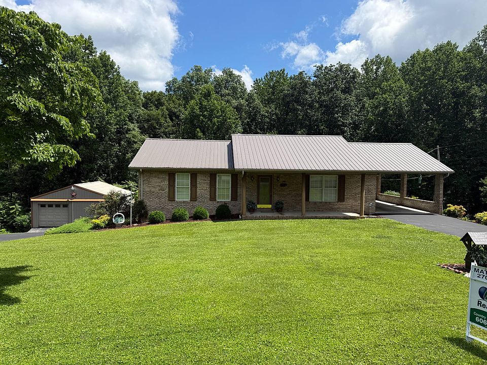 1st image of 88 Chestnut Dr