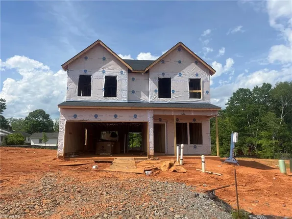 4375 Honeysuckle Vine Dr, Winston Salem, NC 27106