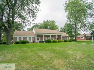 713 Applegate Ln, East Lansing, MI 48823