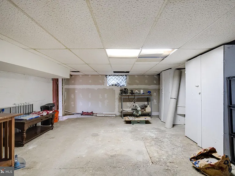 905 Regester Ave — Photo 38