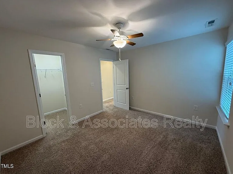 238 Begen St — Photo 25