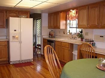 3rd image of 5495 Flintridge Dr
