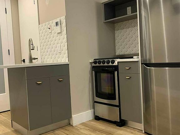 2nd image of 95 Clay St #10B