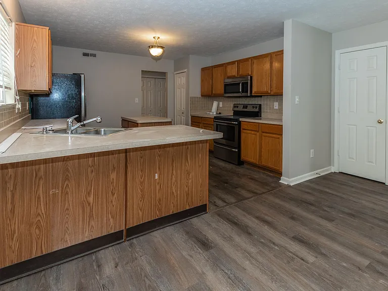 10686 Trailwood Dr — Photo 10