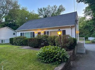 112 Marlboro Rd, Southborough, MA 01772