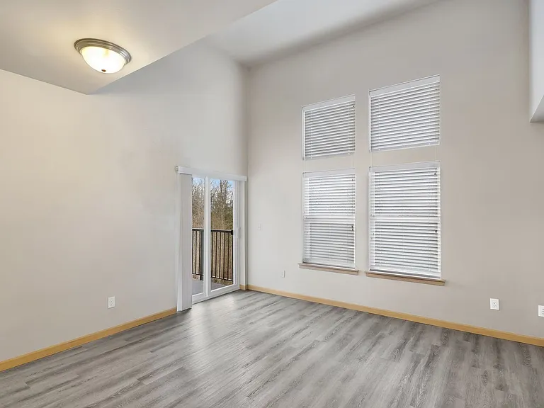 Tremezzo Apartments — Photo 121