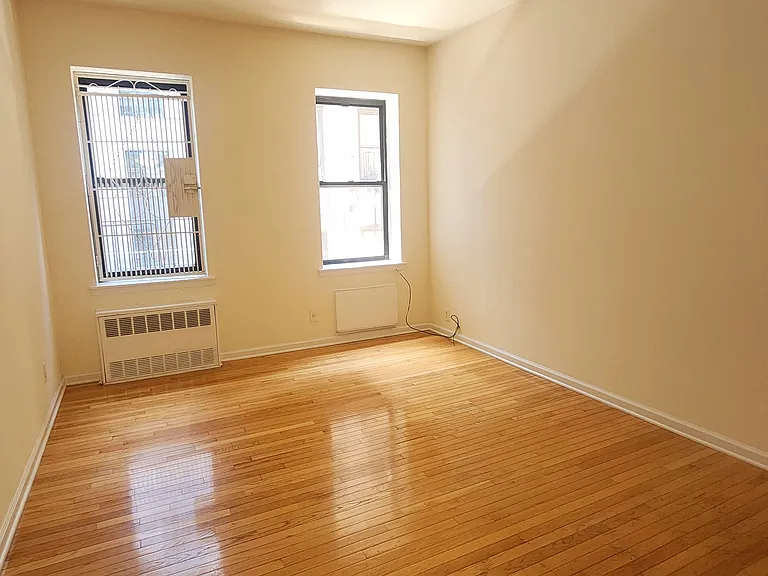 442 E 75th St #2C — Photo 4