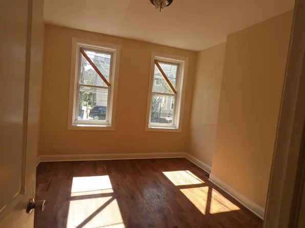 272 Grant Ave #1, Jersey City, NJ 07305
