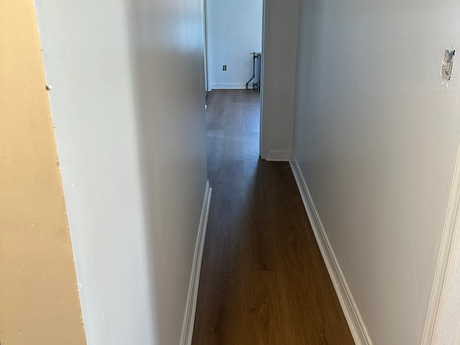3 bed, 1.5 bath, 1404 sqft, $2,500 — Photo 3