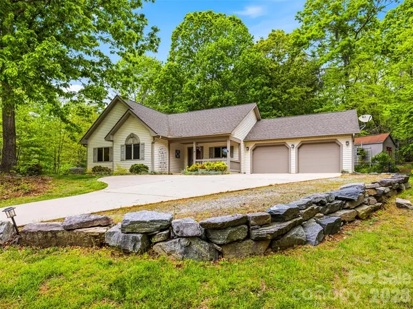 19 Doshia Ln, Fletcher, NC 28732