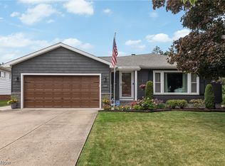 1694 Chelmsford Rd, Mayfield Heights, OH 44124