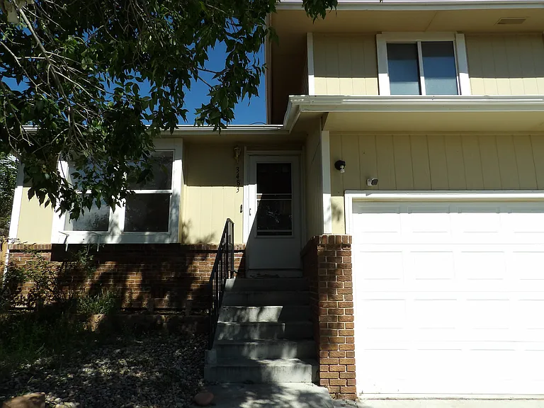 3483 Foxridge Dr — Photo 3