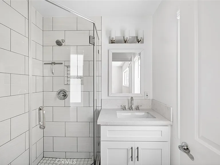 222 Arch St #3 — Photo 34