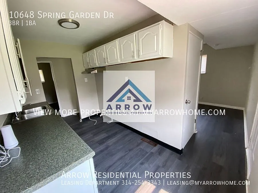 10648 Spring Garden Dr. | 3 Bedroom 1 Bath — Photo 4