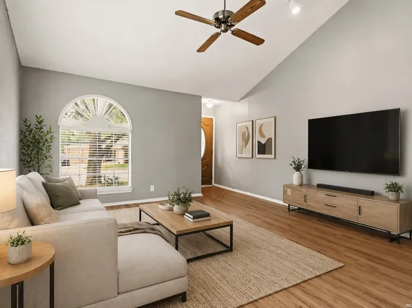 6154 John Chapman, San Antonio, TX 78240